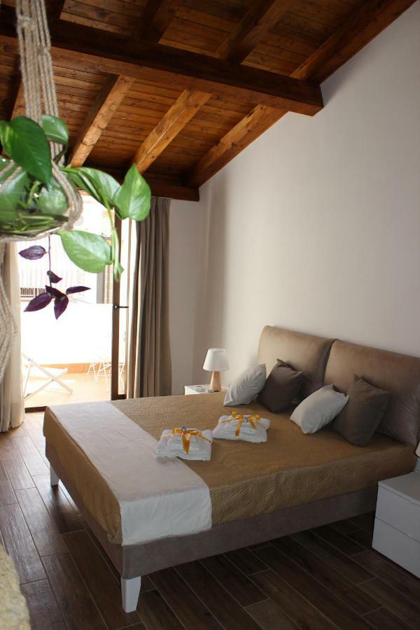 Guest House Zio Michele - شينيسي المظهر الخارجي الصورة