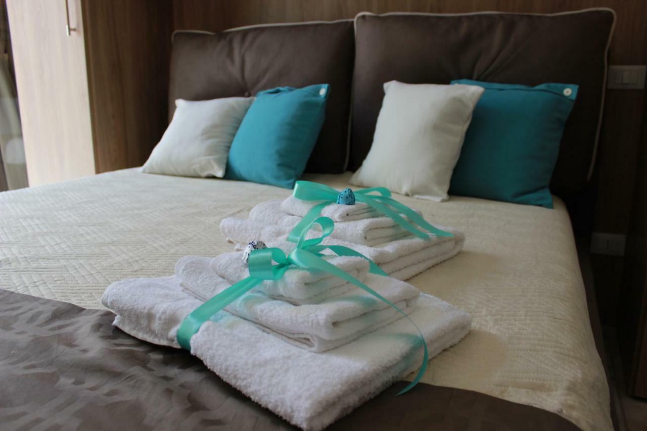 Guest House Zio Michele - شينيسي المظهر الخارجي الصورة